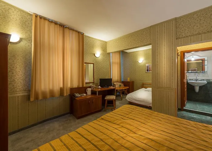 Family Chiplakoff Hotel