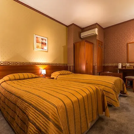 Otel Family Chiplakoff 3*